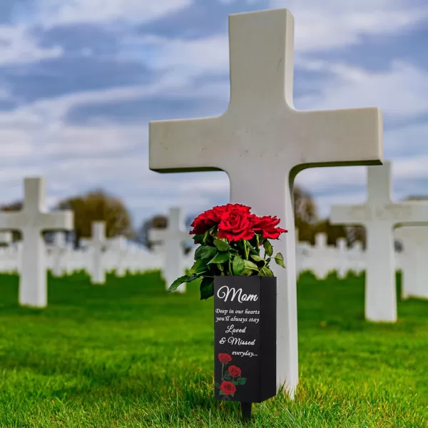 Geosar Mom Cemetery Vases for Grave Metal Cemetery Grave Flower Vase Funeral Cemetery Vase Memorial Flower Holder with Spike Floral Cemetery Decorations for Grave Lawn Yard Outdoor Funeral FavorsMom