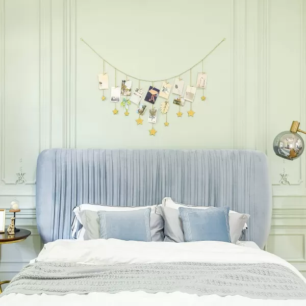 Mkono Hanging Photo Display Boho Decor Wooden Stars Garland with Metal Chains Pictures Cards Holder with 25 Wood Clips Wall Art for Room Bedroom Dorm Teen Girl Gift Ages 12 13 14 Years Old GoldGold