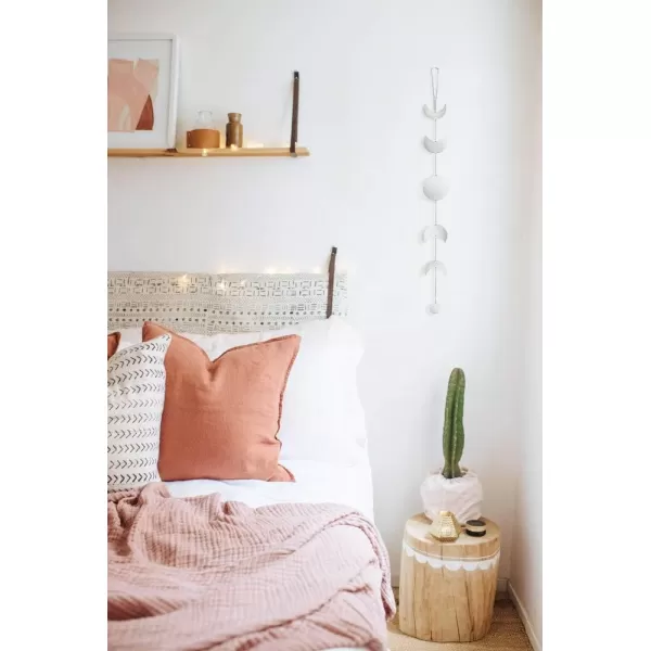 Mkono Moon Phase Wall Hanging Metal Boho Home Decor Vertical Chic Moon Garland for Dorm Nursery Bedroom Living Room Apartment Office Decorative Wall Art Gift for Girls Mom GoldSilver