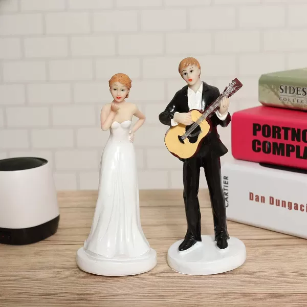 Romantic Guitar Bride and Groom Cake Topper Elegant Cake Topper Figurine Wedding Decoration Figurine Resin