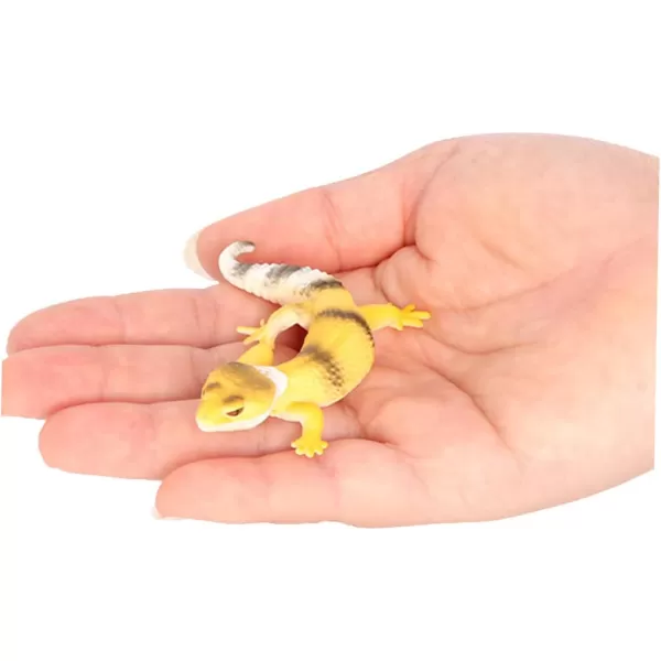 imageToyvian 2pcs Simulation Gecko Miniature Animals Tablescape Decor Toys for Toddler Fake Reptile Rubber Lizard Statues Tricky Gecko Toys PVC Animal Figures Lizard Cognitive Model Toy Lizard Crawl