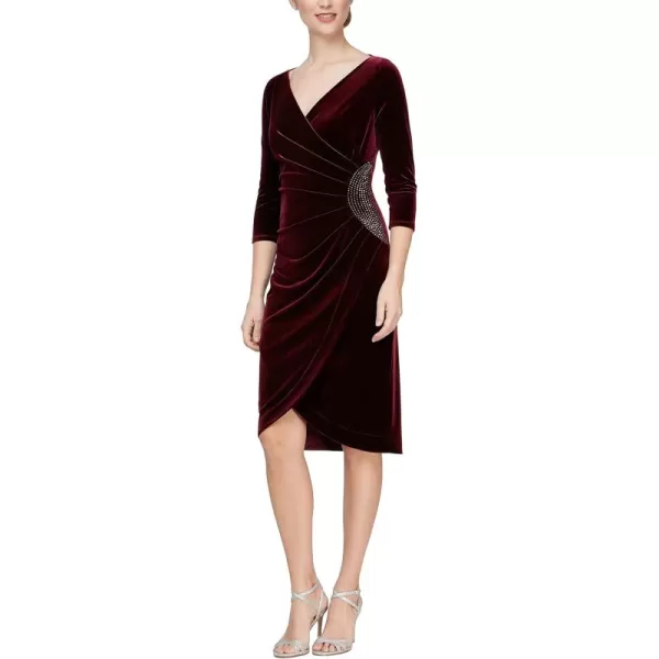 Alex Evenings Womens Short Velvet Cocktail Dress with Beading Detail Reg PetiteWine V Neck