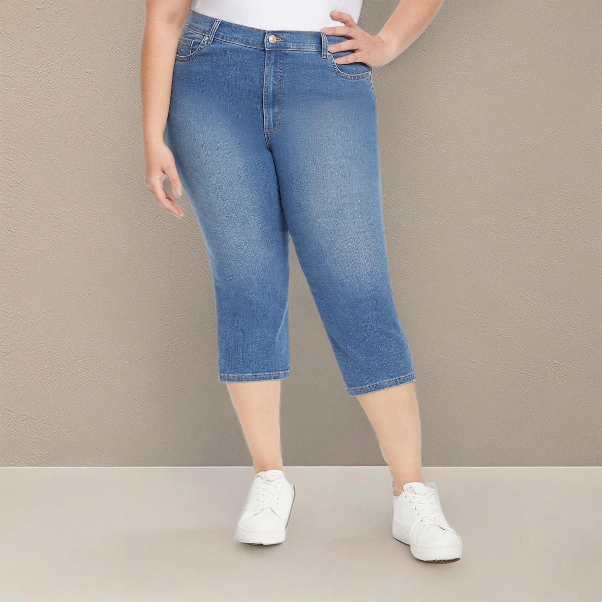 imageGloria Vanderbilt Womens Amanda Capri Jean RegularBlue Wash