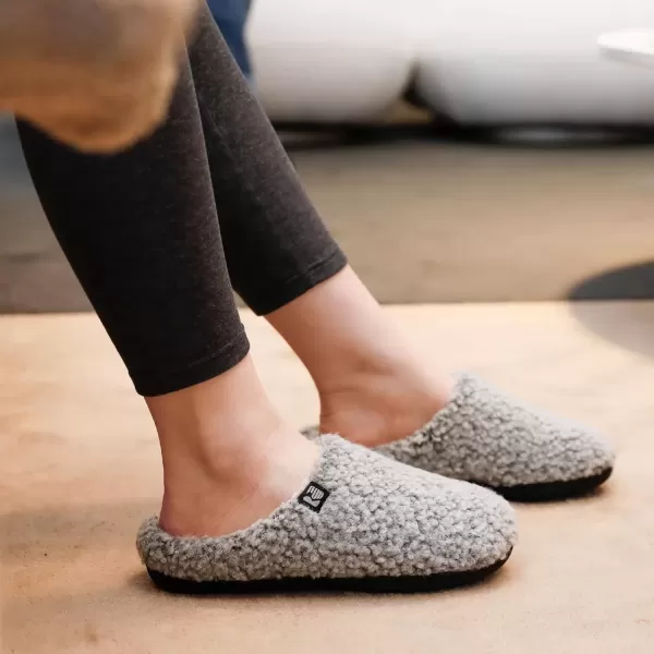 imageRockDove Womens Plush Retreat Sherpa Fleece Clog SlipperLight Grey