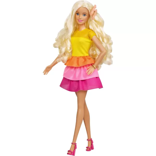 Barbie Ultimate Curls Doll and PlaysetBlonde hair