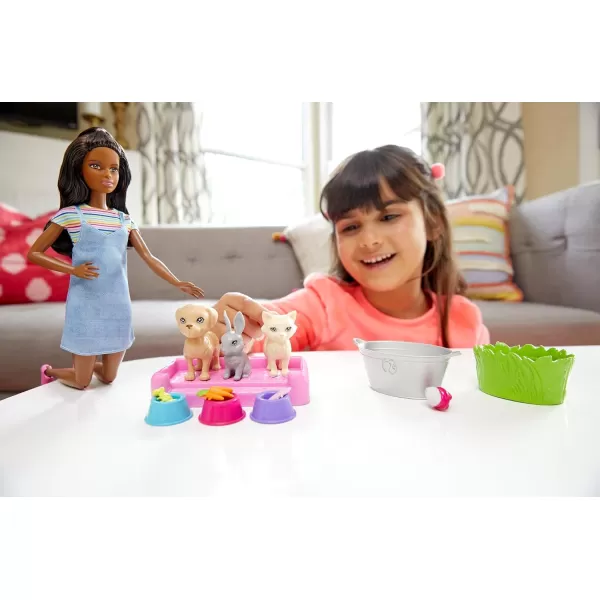 Barbie Play N Wash Pets Doll amp Playset with 3 ColorChange Animals amp 10 Accessories Blonde Doll with Blue EyesBrunette