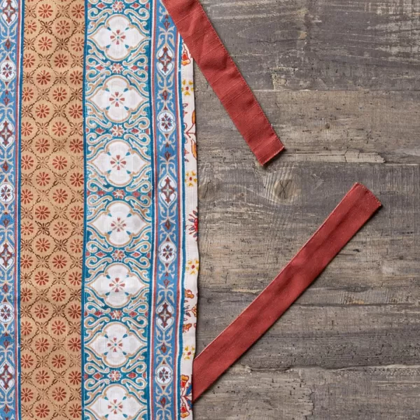 Maison d Hermine Apron 100 Cotton 2750 Inch x 3150 Inch 1 Piece Adjustable Neck Strap Cloth Apron with Center Pocket amp Long Ties for Gifts Chef Women amp Men Damask  ThanksgivingChristmas12  Romane