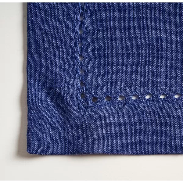 Maison d Hermine Placemats 100 Linen Decorative Cloth Place Mat Washable Dinner Placemat for Holiday Dinner Wedding Baby Shower amp Dining Avignon  Jet Stream Set of 413x19 Placemats Avignon  Twlight Blue
