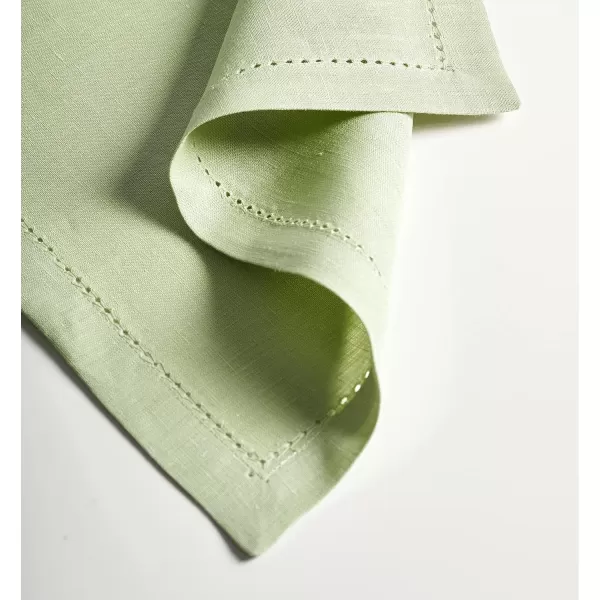 Maison d Hermine Placemats 100 Linen Decorative Cloth Place Mat Washable Dinner Placemat for Holiday Dinner Wedding Baby Shower amp Dining Avignon  Jet Stream Set of 413x19 Placemats Avignon  Tender Green