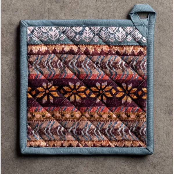 imageMaison d Hermine Pot Holder 100 Cotton Heat Resistant Potholders 8 Inch x 8 Inch Hot Pads with Loop BBQ Cooking Grilling Microwave Crystal Star  ThanksgivingChristmas3  Fair Isle