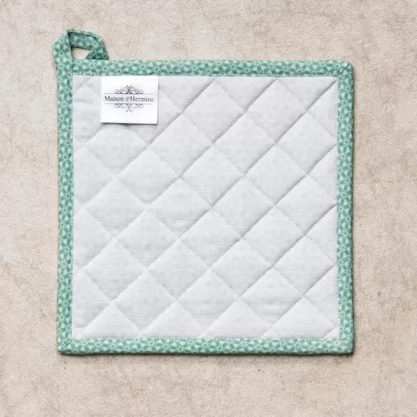 imageMaison d Hermine Pot Holder 100 Cotton Heat Resistant Potholders 8 Inch x 8 Inch Hot Pads with Loop BBQ Cooking Grilling Microwave Crystal Star  ThanksgivingChristmas47  Snowy World