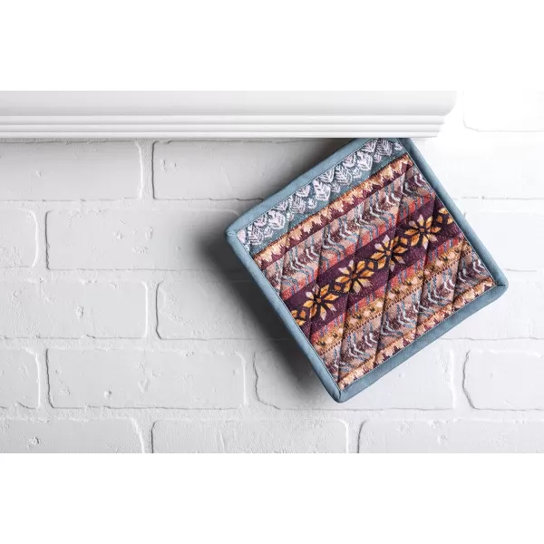 imageMaison d Hermine Pot Holder 100 Cotton Heat Resistant Potholders 8 Inch x 8 Inch Hot Pads with Loop BBQ Cooking Grilling Microwave Crystal Star  ThanksgivingChristmas3  Fair Isle