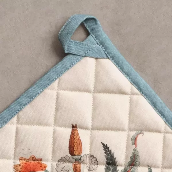 imageMaison d Hermine Pot Holder 100 Cotton Heat Resistant Set of 2 Potholders 8 Inch x 8 Inch Hot Pads with Loop for Gifts BBQ Cooking Grilling Microwave Winter Mornings  ThanksgivingChristmasDalida