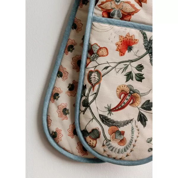 imageMaison d Hermine Pot Holder 100 Cotton Heat Resistant Set of 2 Potholders 8 Inch x 8 Inch Hot Pads with Loop for Gifts BBQ Cooking Grilling Microwave Winter Mornings  ThanksgivingChristmasDalida