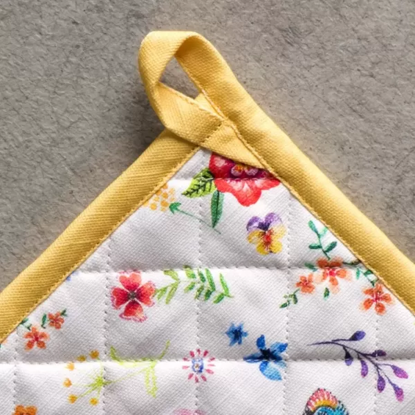 imageMaison d Hermine Hot Pads 100 Cotton Pot Holders Set of 2 with Hanging Loop Potholder Heat Resistant BBQ Baking Grilling ampamp Barbeque Birdies On Wire  SpringSummer 8quotx8quot41  Happy Florals  Sweety