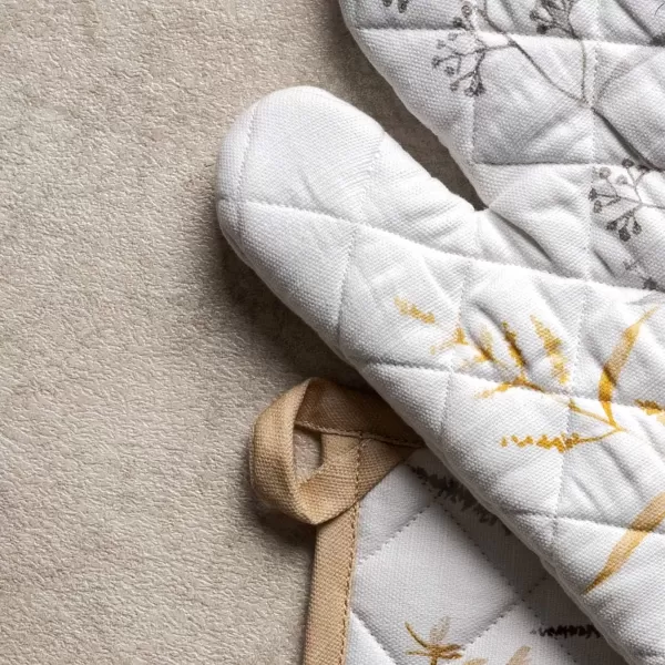 imageMaison d Hermine Oven Mitt  Pot Holder 100 Cotton Heat Resistant Kitchen Oven Gloves 75quotx13quot ampamp Hot Pads 8quotx8quot Chef Women ampamp Men Parties Birdies On Wire  SpringSummer35  Meadow Florals  Beige