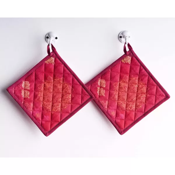 imageMaison d Hermine Pot Holder 100 Cotton Potholder Set of 2 Heat Resistant 8quotx8quot with Loop Hot Pads Kitchen Baking Barbeque ampamp Microwave Kalahari  ThanksgivingChristmas25  Versailles