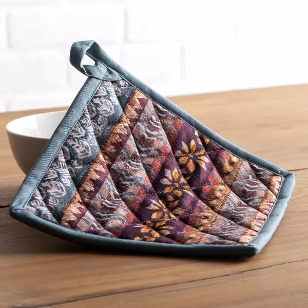 imageMaison d Hermine Pot Holder 100 Cotton Potholder Set of 2 Heat Resistant 8quotx8quot with Loop Hot Pads Kitchen Baking Barbeque ampamp Microwave Kalahari  ThanksgivingChristmas3  Fair Isle