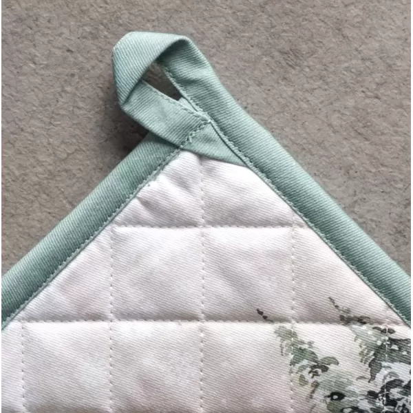 imageMaison d Hermine Pot Holder 100 Cotton Potholder Set of 2 Heat Resistant 8quotx8quot with Loop Hot Pads Kitchen Baking Barbeque ampamp Microwave Kalahari  ThanksgivingChristmas11  Deer in the Woods