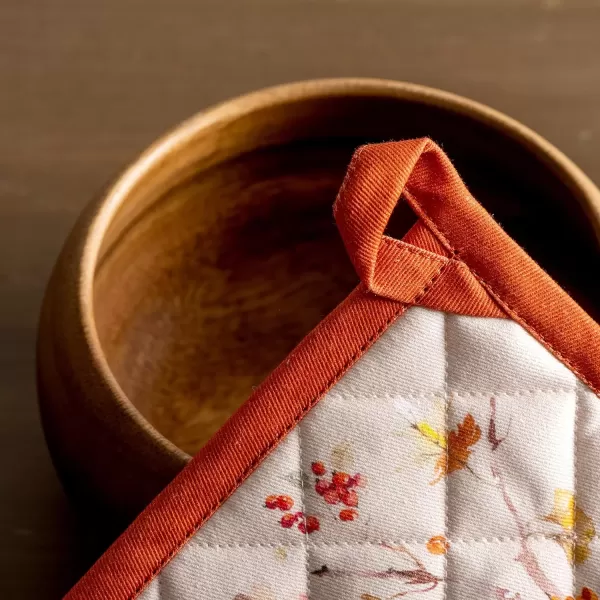 imageMaison d Hermine Pot Holder 100 Cotton Potholder Set of 2 Heat Resistant 8quotx8quot with Loop Hot Pads Kitchen Baking Barbeque ampamp Microwave Kalahari  ThanksgivingChristmas18  Kelim  Prairie