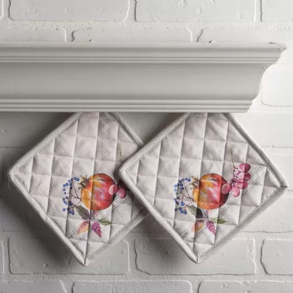imageMaison d Hermine Pot Holder 100 Cotton Potholder Set of 2 Heat Resistant 8quotx8quot with Loop Hot Pads Kitchen Baking Barbeque ampamp Microwave Kalahari  ThanksgivingChristmas23  Fruit Dhiver