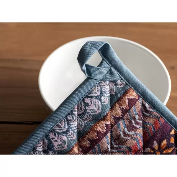 imageMaison d Hermine Pot Holder 100 Cotton Potholder Set of 2 Heat Resistant 8quotx8quot with Loop Hot Pads Kitchen Baking Barbeque ampamp Microwave Kalahari  ThanksgivingChristmas3  Fair Isle