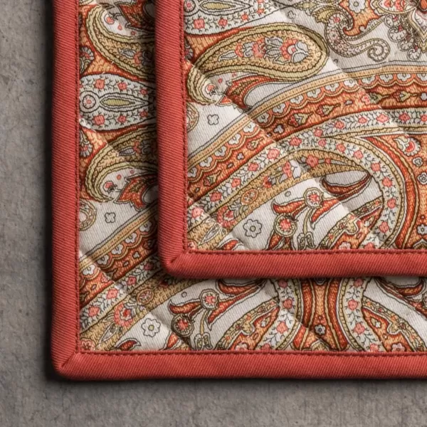 imageMaison d Hermine Pot Holder 100 Cotton Potholder Set of 2 Heat Resistant 8quotx8quot with Loop Hot Pads Kitchen Baking Barbeque ampamp Microwave Kalahari  ThanksgivingChristmas4  Kashmir Paisley