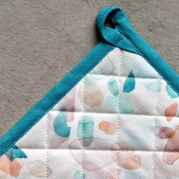 imageMaison d Hermine Potholders 100 Cotton 8quotx8quot Hotpads Heat Resistant with Loop Pot Holder Baking Grilling Home Handling Hot Pans Botanical Fresh  SpringSummer45  Summer Picnic