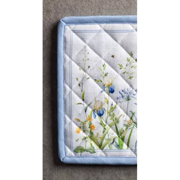 imageMaison d Hermine Potholders 100 Cotton 8quotx8quot Hotpads Heat Resistant with Loop Pot Holder Baking Grilling Home Handling Hot Pans Botanical Fresh  SpringSummer9  Fleurs De Mai