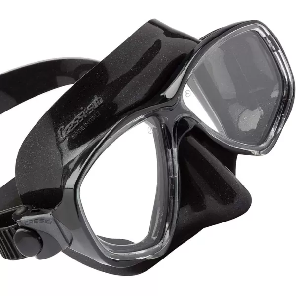 Cressi Adult Small Inner Volume Mask for Scuba, Snorkeling - Marea: Made in Italy