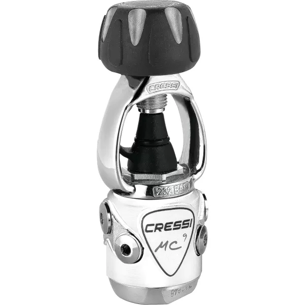 Cressi Ideal Scuba Diving Regulator for Beginners and Travelers - Hyperbalanced Diaphram 1st Stage, Compact 2nd Stage - MC9/Compact: Made in Italy