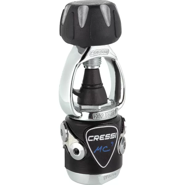 Cressi Ideal Scuba Diving Regulator for Beginners and Travelers - Hyperbalanced Diaphram 1st Stage, Compact 2nd Stage - MC9/Compact: Made in Italy