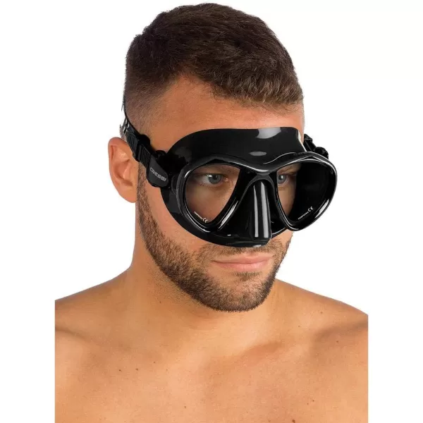 Adult Free Diving Photographer Low Volume Mask with Silicone Skirt- Metis by Cressi: Quality Since 1946