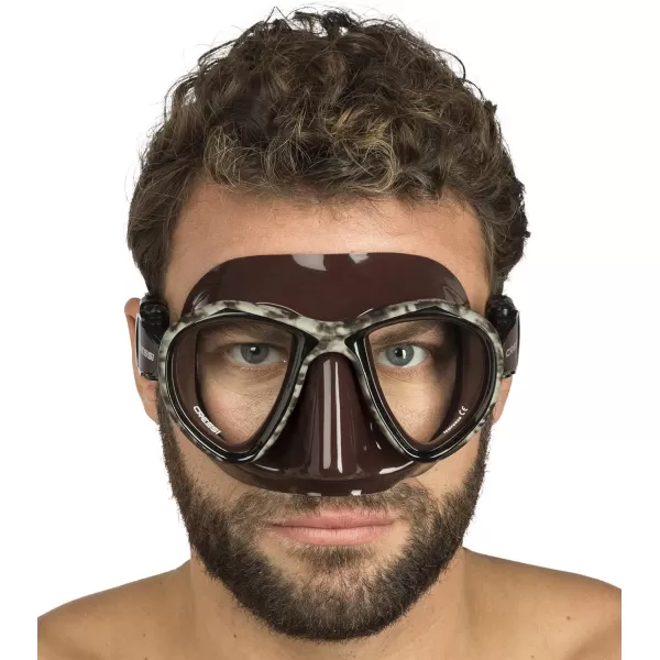 Adult Free Diving Photographer Low Volume Mask with Silicone Skirt- Metis by Cressi: Quality Since 1946