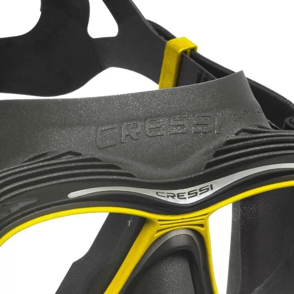 Cressi Adult Dive Mask with Advanced Fog System and Improved Downward Visibility - Quantum: Made in Italy
