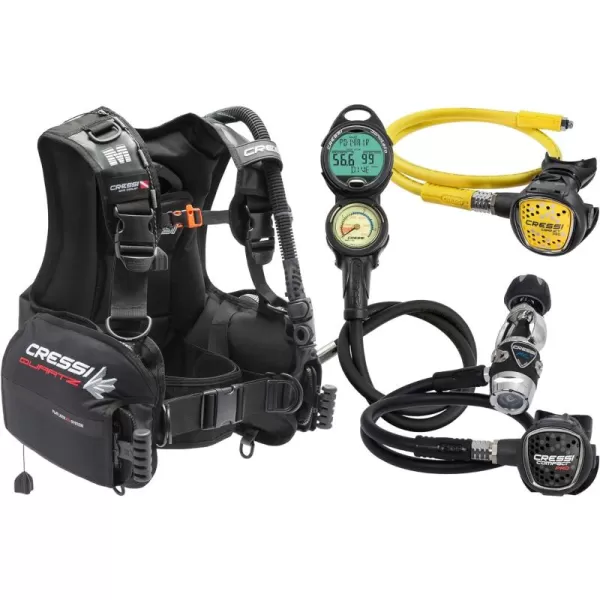 Cressi Quartz Adult Scuba Package for Any Skill Level - MC9/Compact Regulator - Octopus Compact - Donatello Dive Computer Gauge Console - Gorgona Mesh Bag - Italian Design